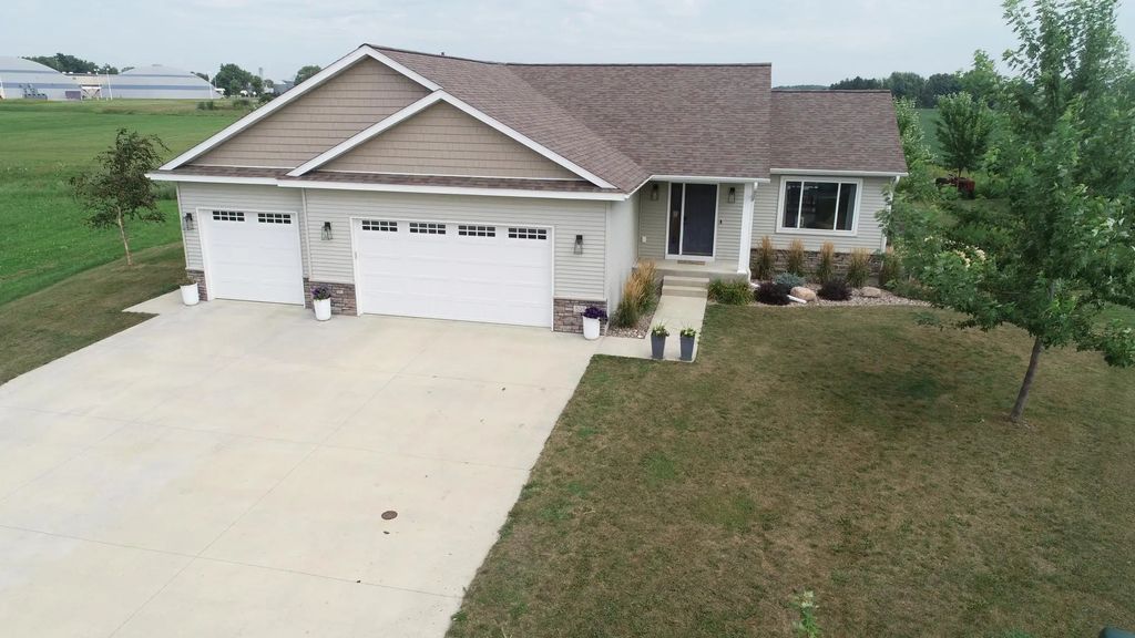 531 Glynn Avenue Ne, Grand Meadow
