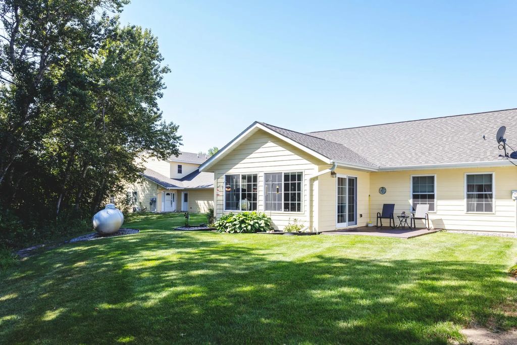 116 West Street Circle 104, Miltona