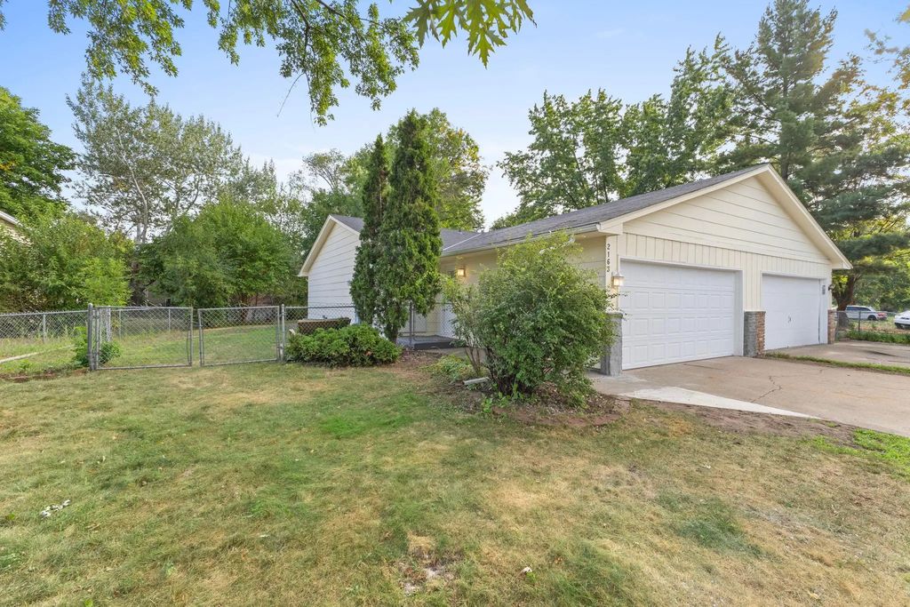 2163 109th Lane Nw, Coon Rapids