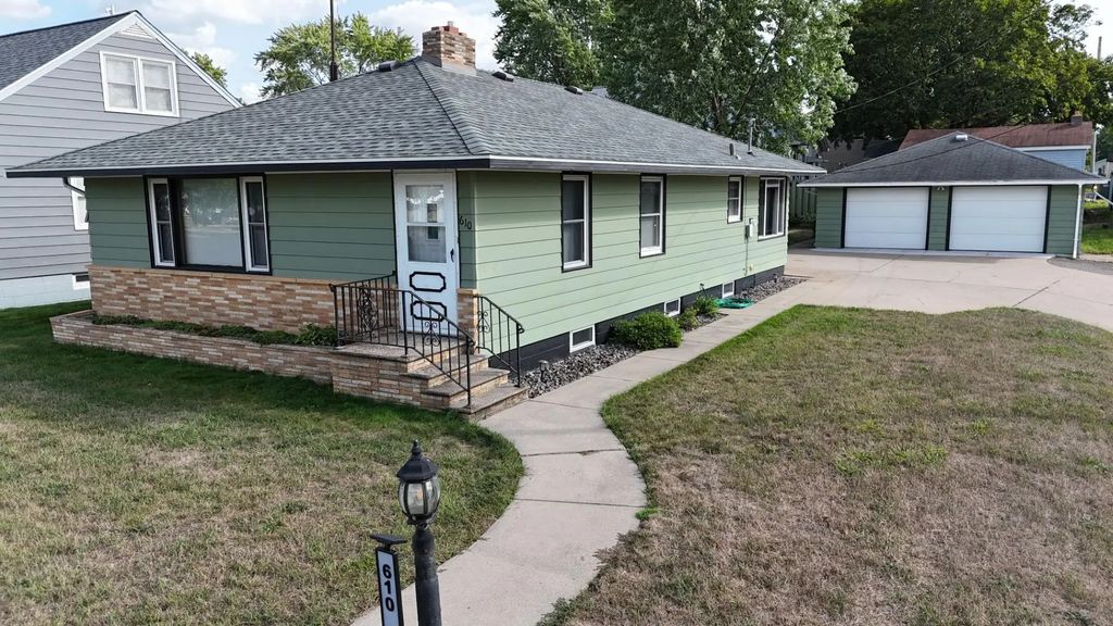 610 3rd Street N, Waite Park