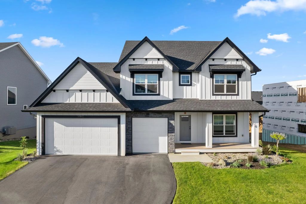 17940 Headwaters Drive, Lakeville