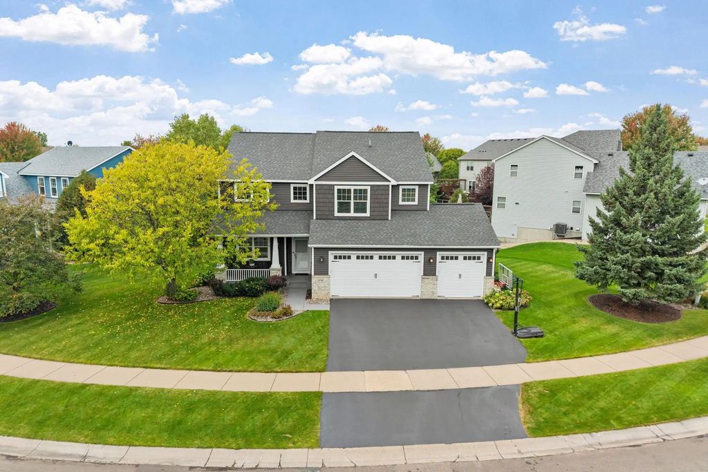 6765 Queensland Lane N, Maple Grove