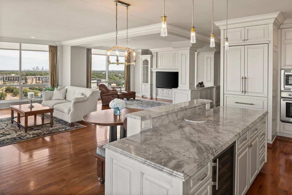 3209 Galleria 1302, Edina