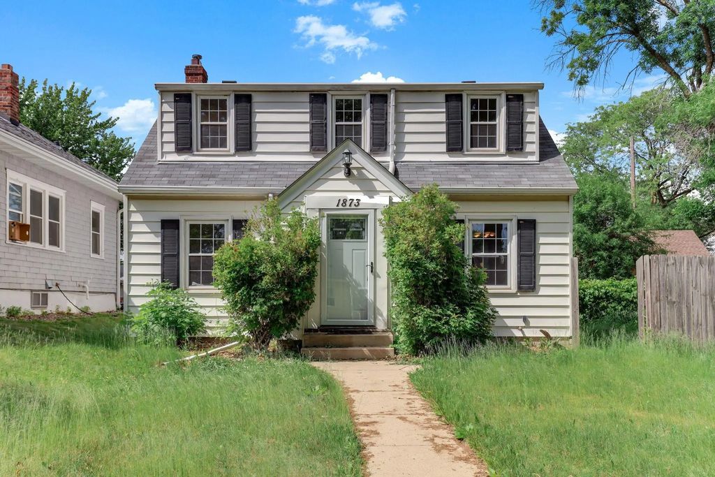 1873 Hawthorne Avenue E, Saint Paul