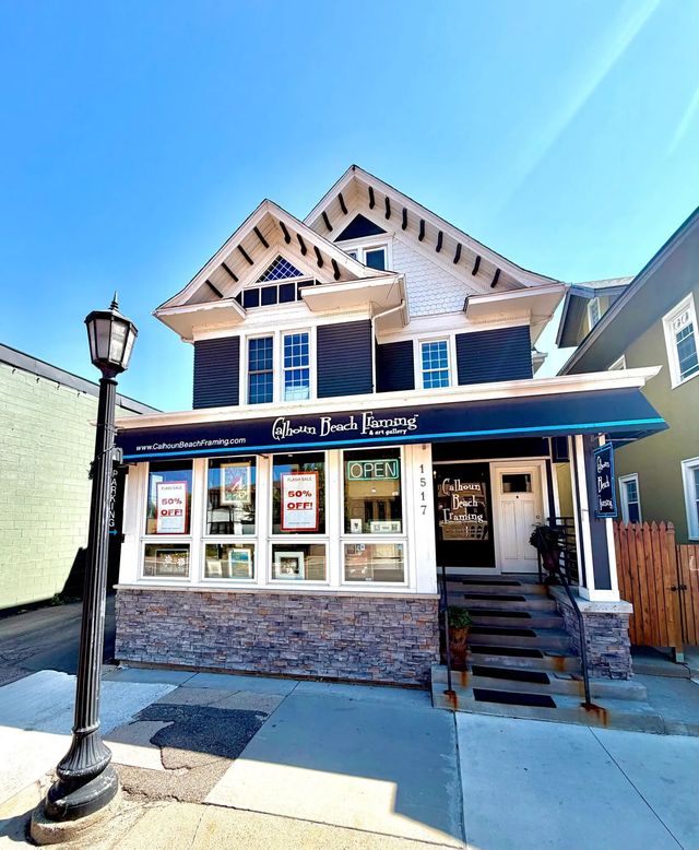 1517 W Lake Street, Minneapolis