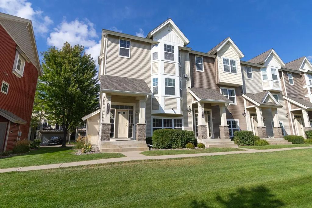 3721 Hazel Trail A, Woodbury