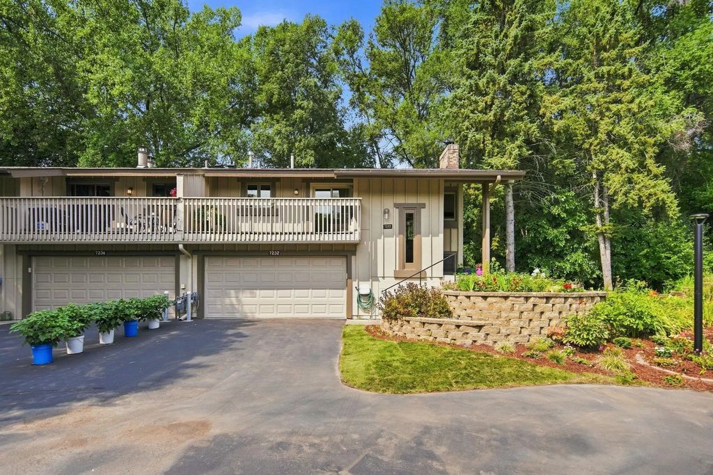 7232 Woodstock Drive, Bloomington