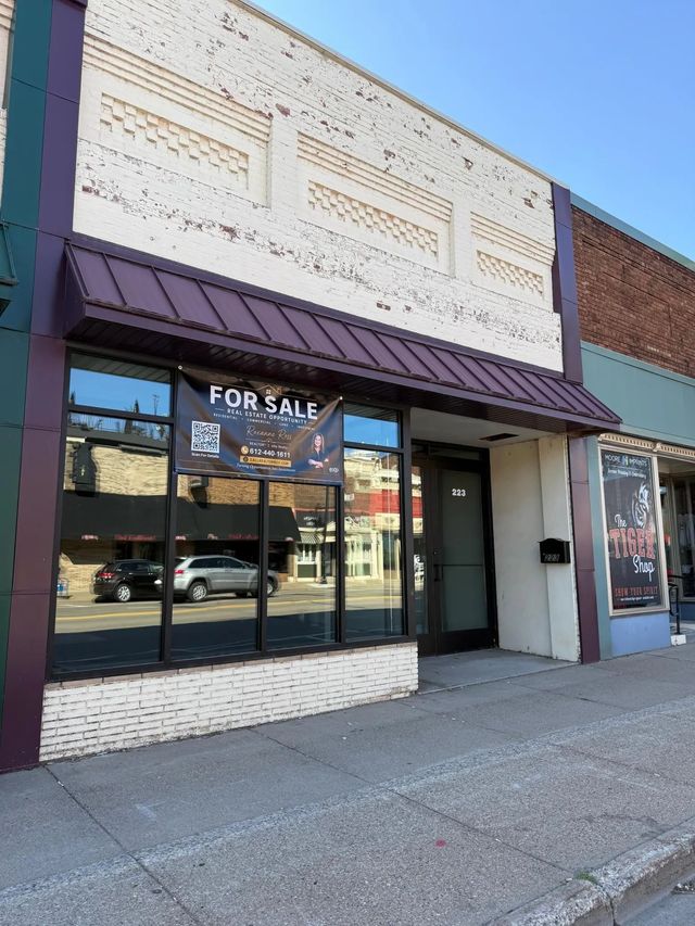 223-225 S Knowles Avenue, New Richmond