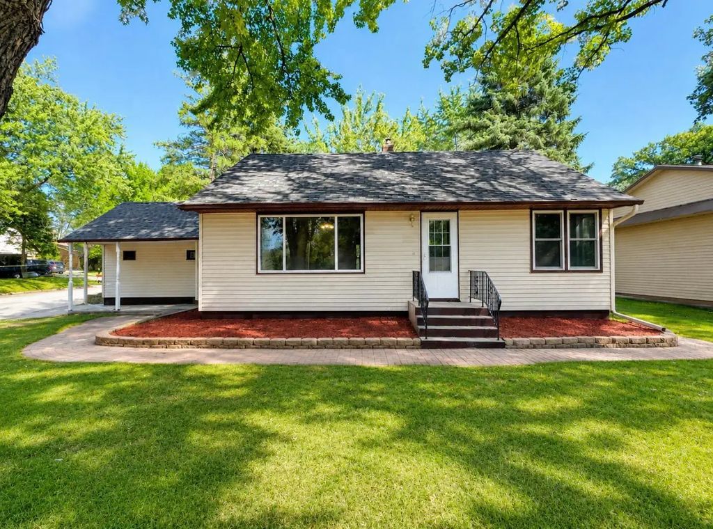 206 8th Street Se, Long Prairie