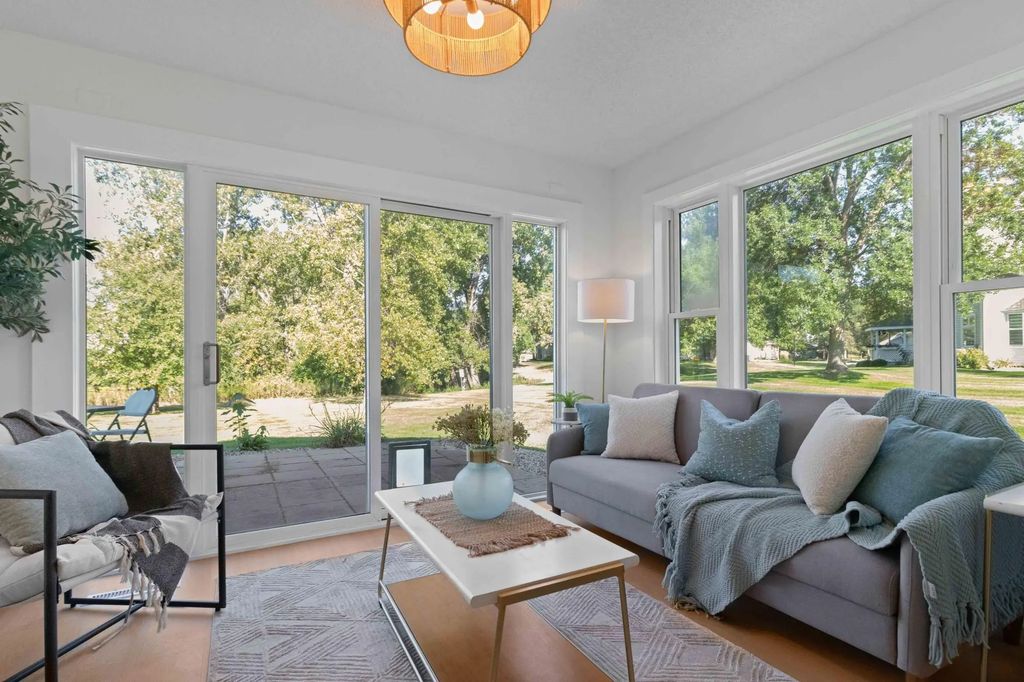 9845 Redwood Street Nw, Coon Rapids