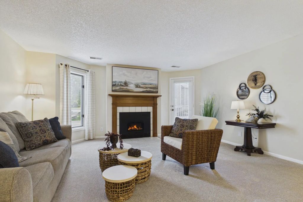 760 County Road F W 702, Shoreview