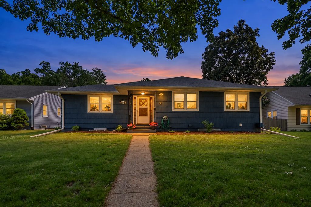 227 Westwood Drive, Mankato
