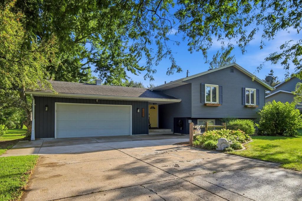 1333 E Rose Street, Owatonna