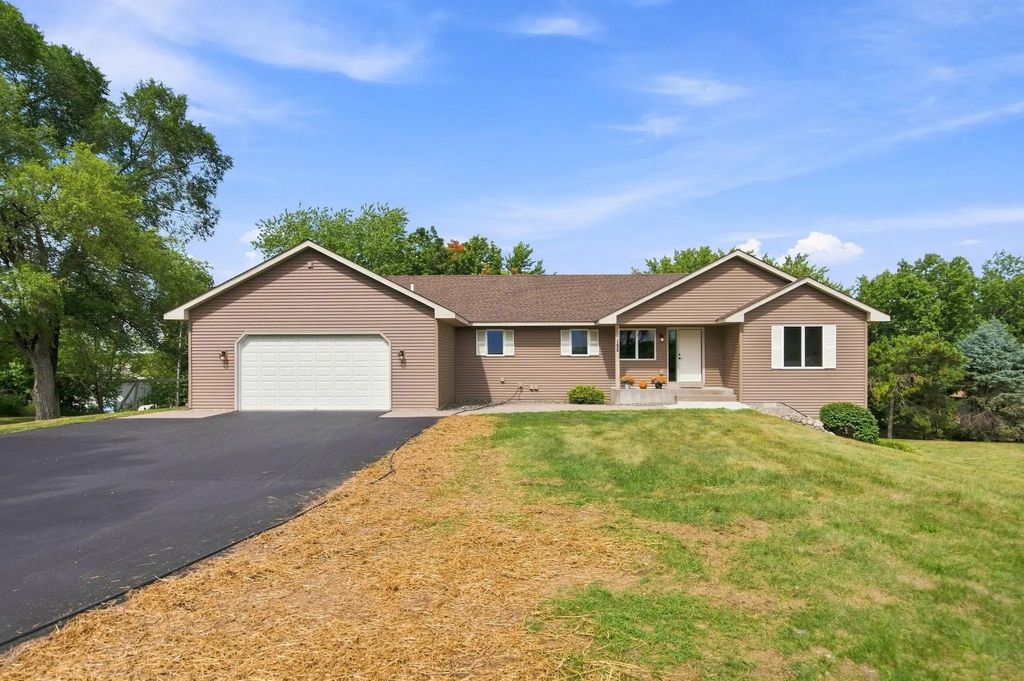 195 S Medina Street, Loretto