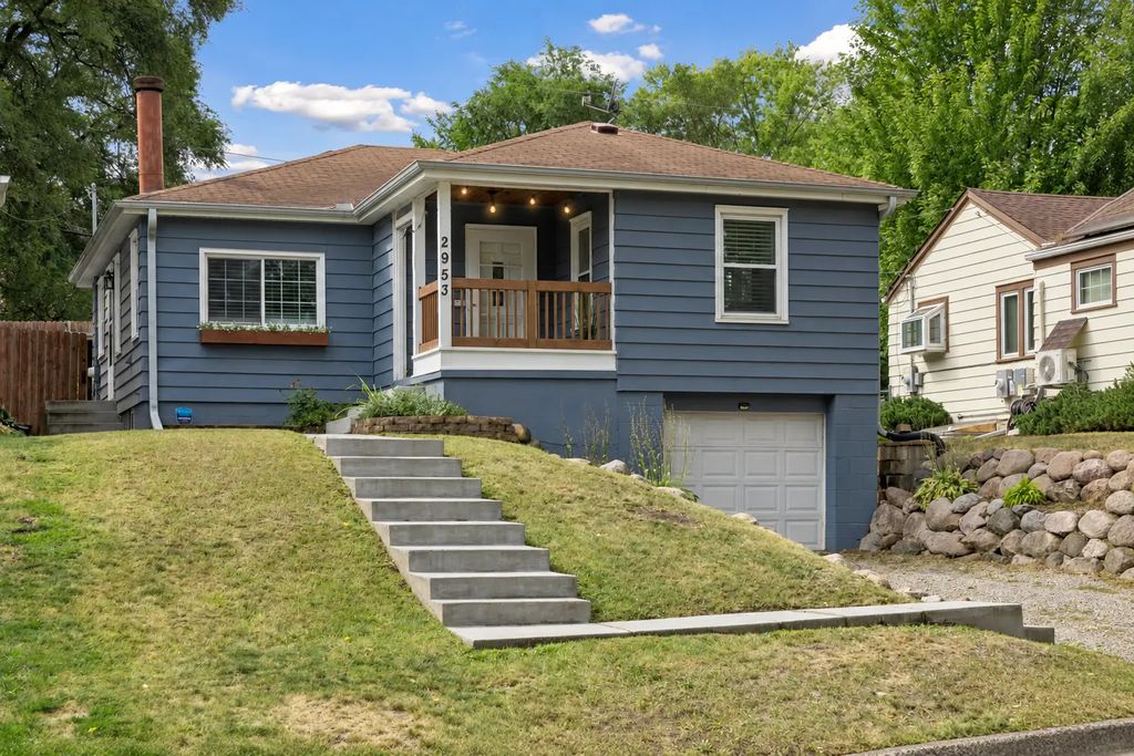 2953 Ewing Avenue N, Robbinsdale