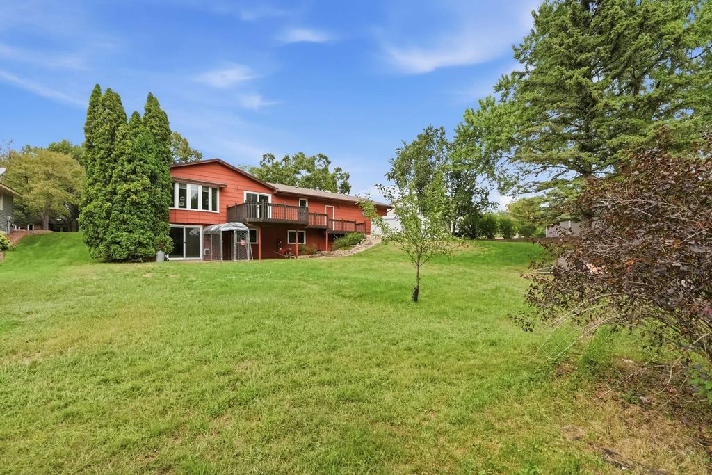 112 108th Avenue Nw, Coon Rapids