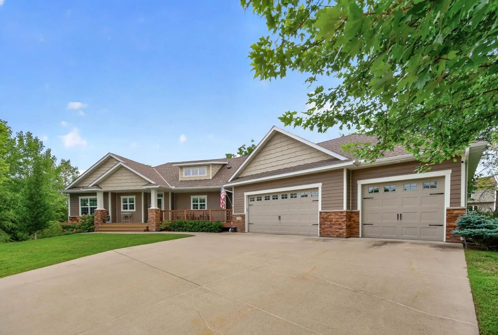 17575 73rd Avenue N, Maple Grove