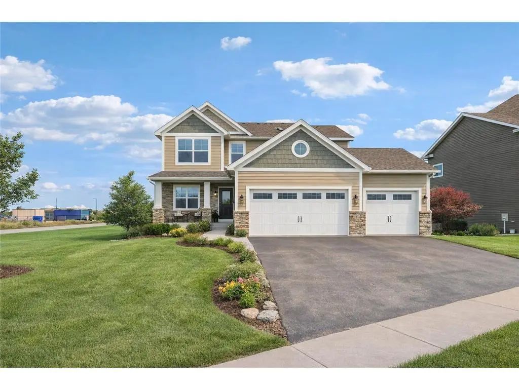 18468 70th Avenue N, Maple Grove