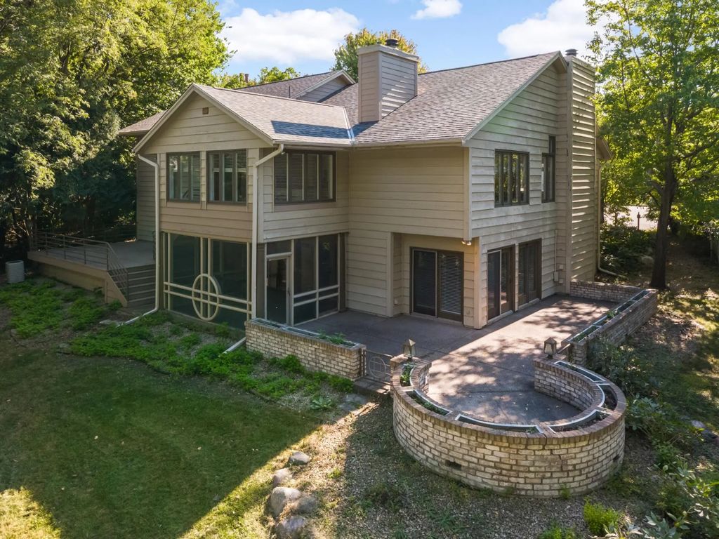 9332 Yukon Avenue S, Bloomington