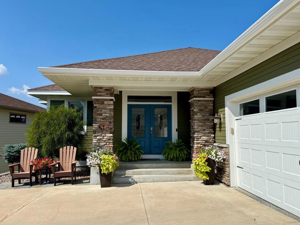 680 Indigo Lane, Northfield