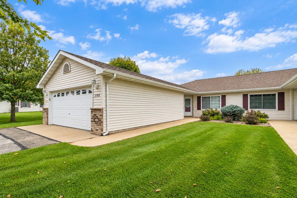 198 Cedar Cove Lane, Owatonna