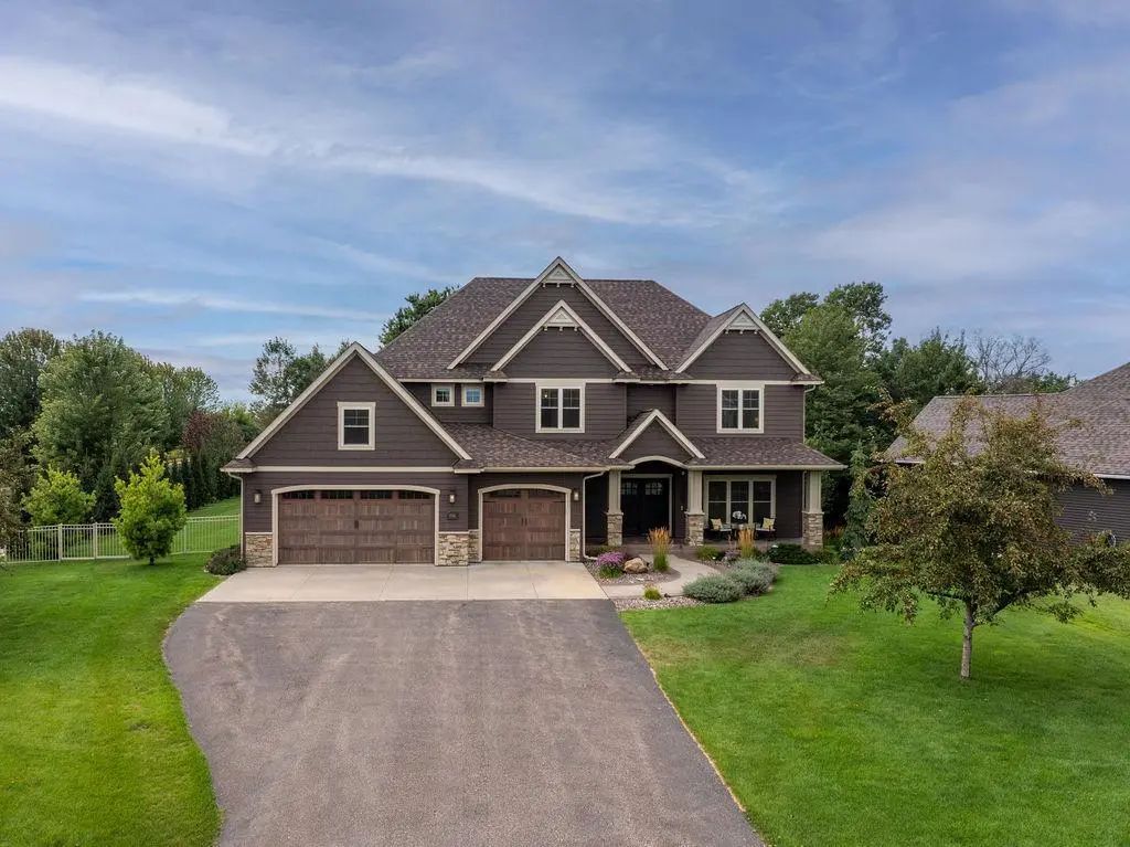 4766 S Oakwood Hills Parkway, Eau Claire