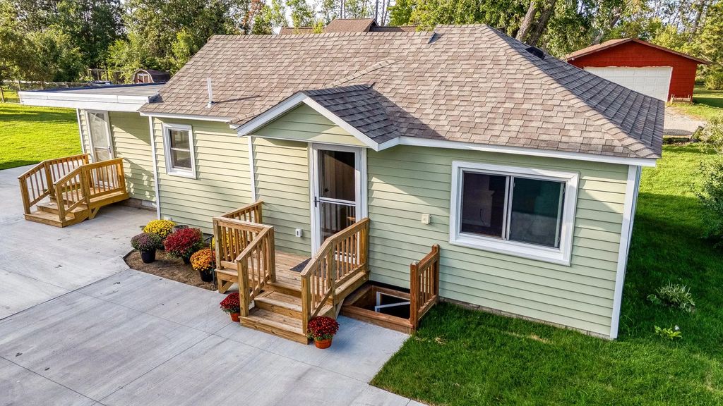 2011 Norton Avenue Nw, Bemidji