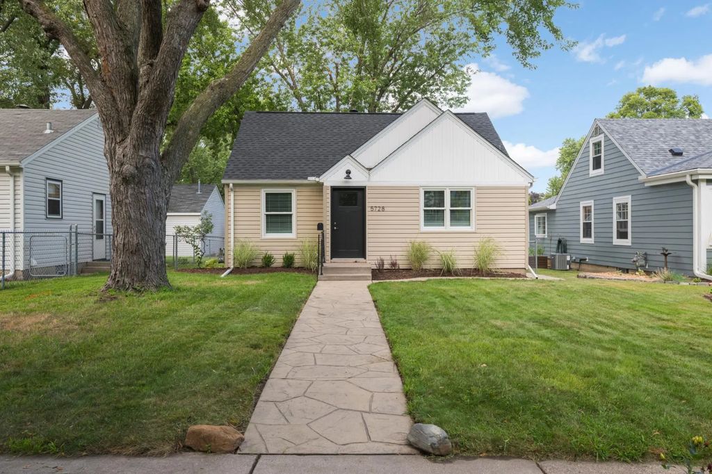 5728 41st Avenue S, Minneapolis