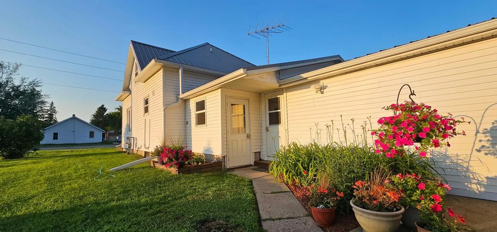 303 Minnesota Avenue E, Sebeka