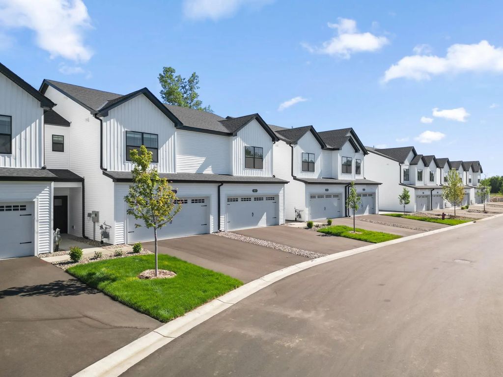 1067 130th Court E, Rosemount