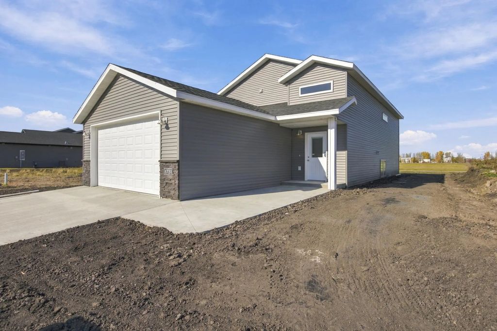 6731 66th Avenue S, Horace