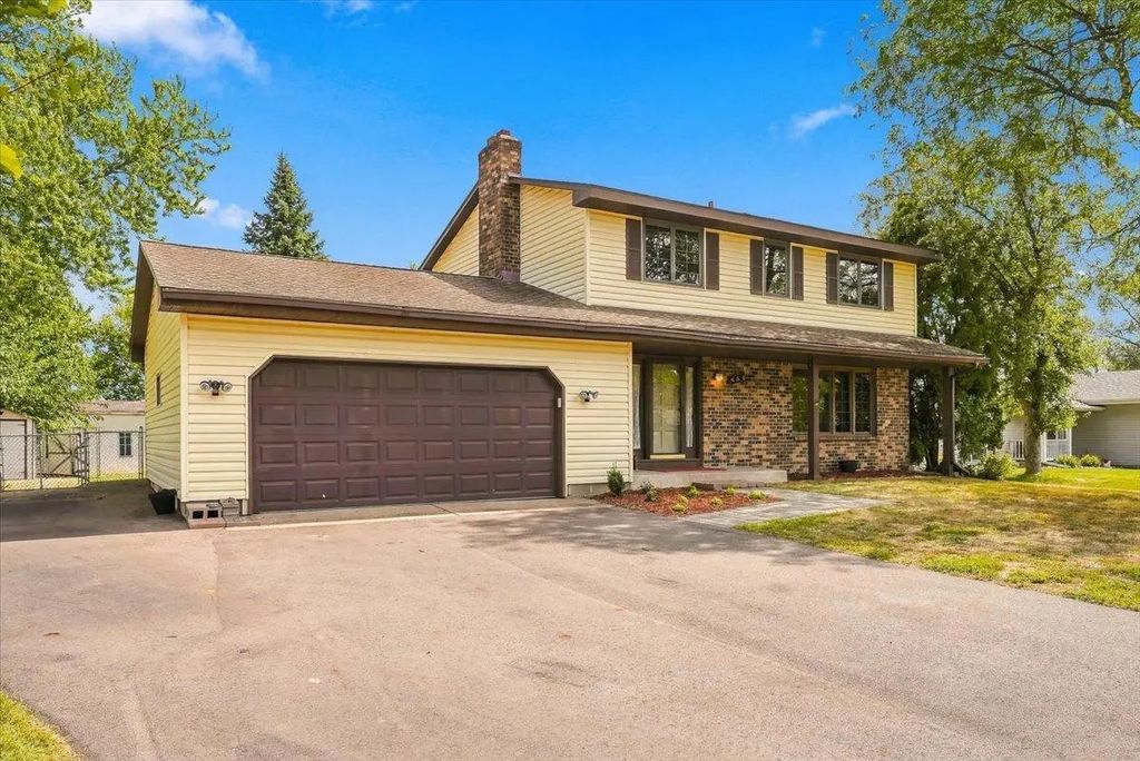 454 Oday Street S, Maplewood