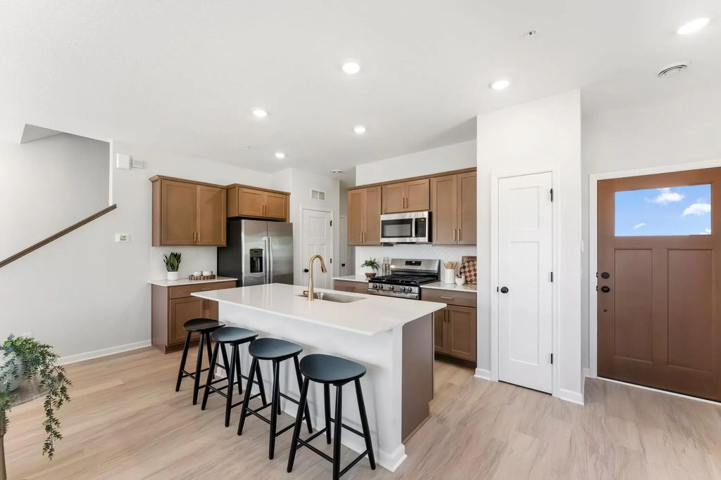 1051 130th Court E, Rosemount