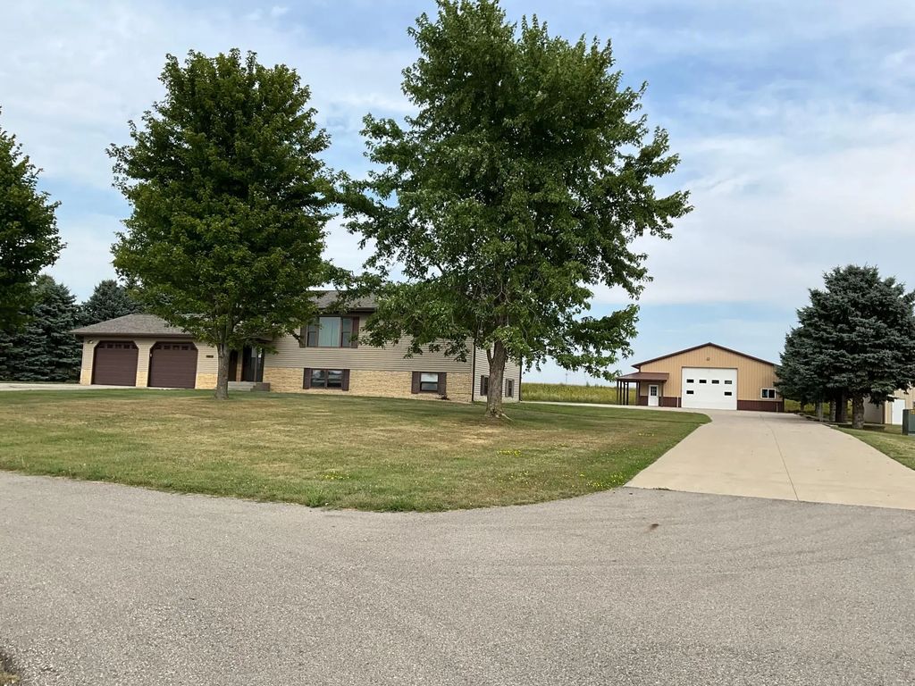 25227 State Highway 23, Roscoe