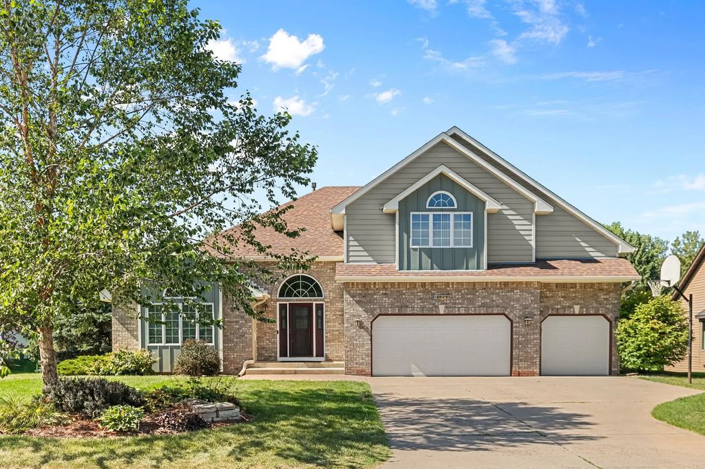 11862 Isanti Street Ne, Blaine
