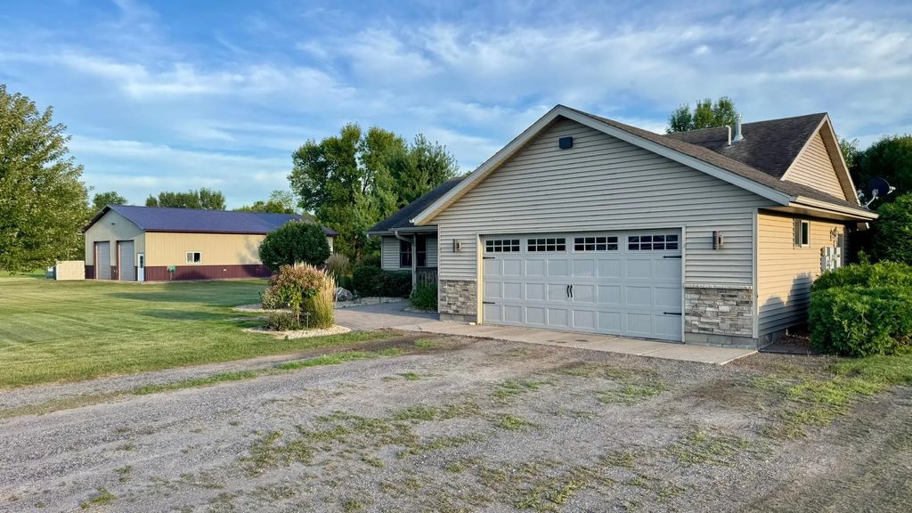 8809 Green Meadow Road, Milaca