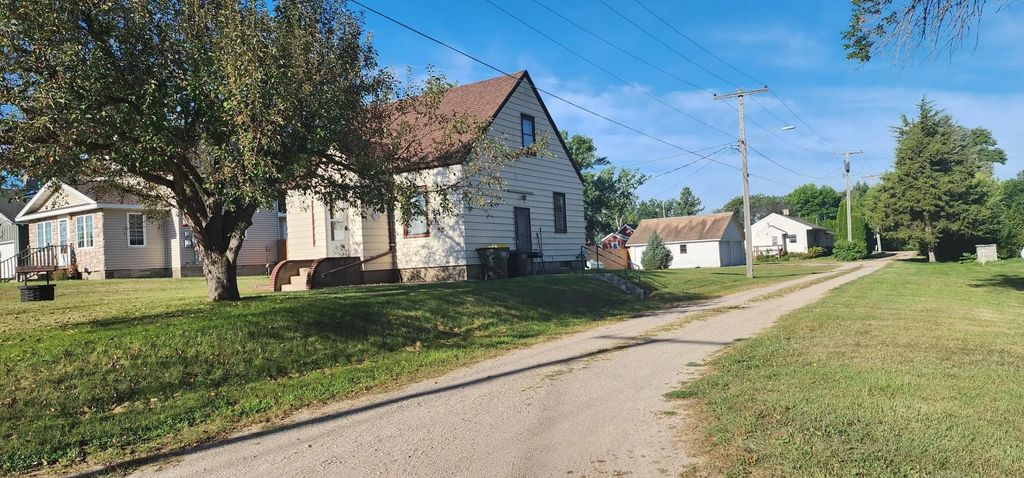 400 Short Line Avenue, Sunburg
