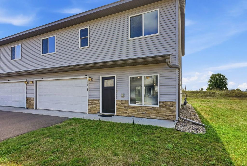 416 Sierra Place, Roberts