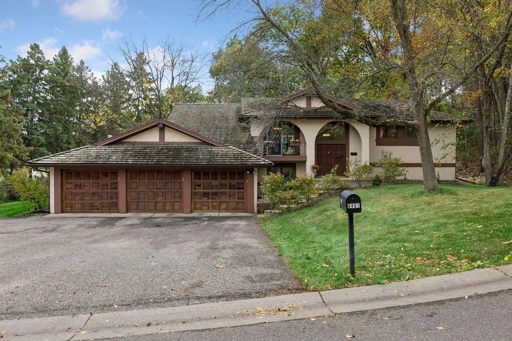 6401 Timber Ridge, Edina