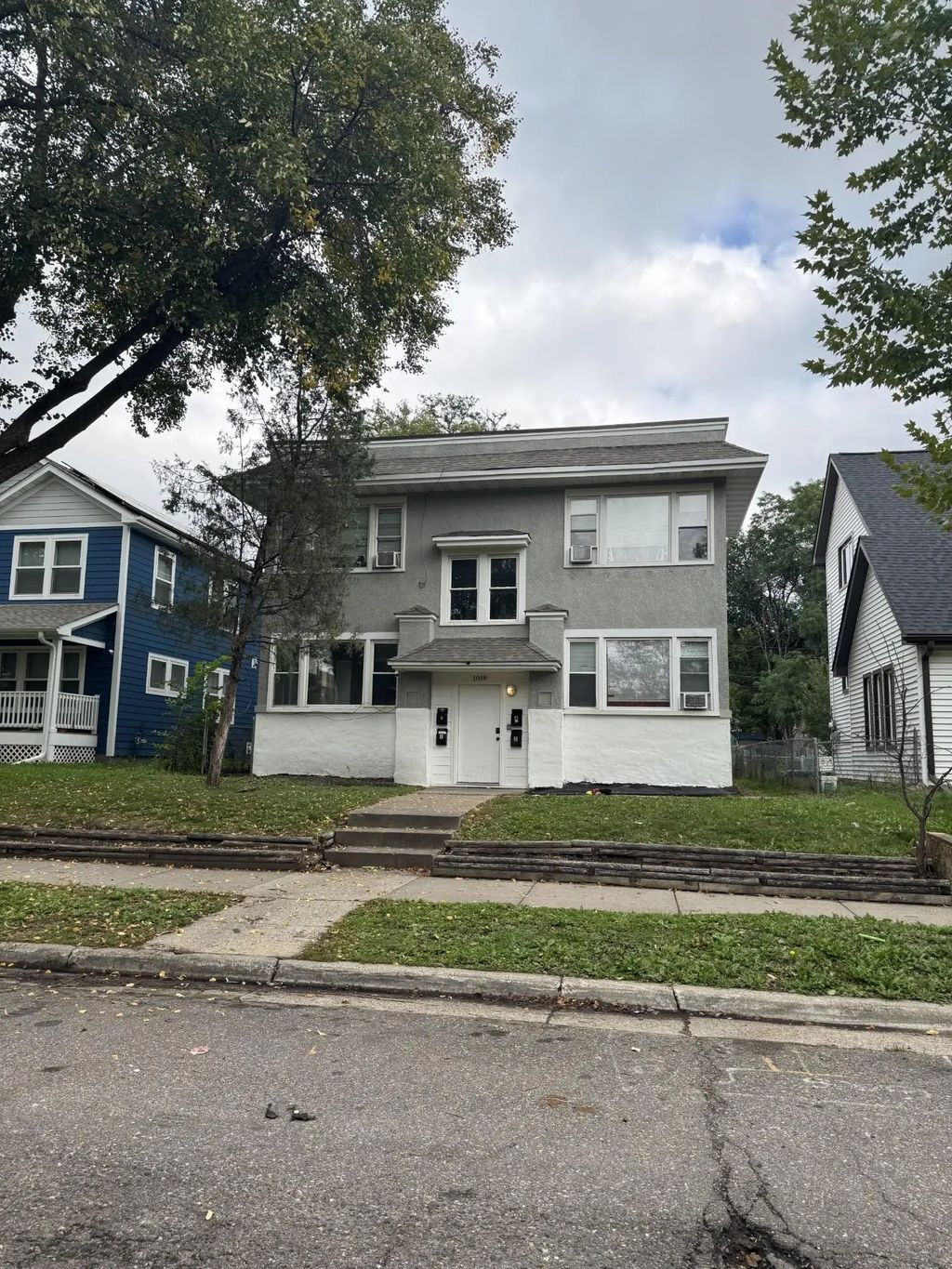 1016 Newton Avenue N, Minneapolis