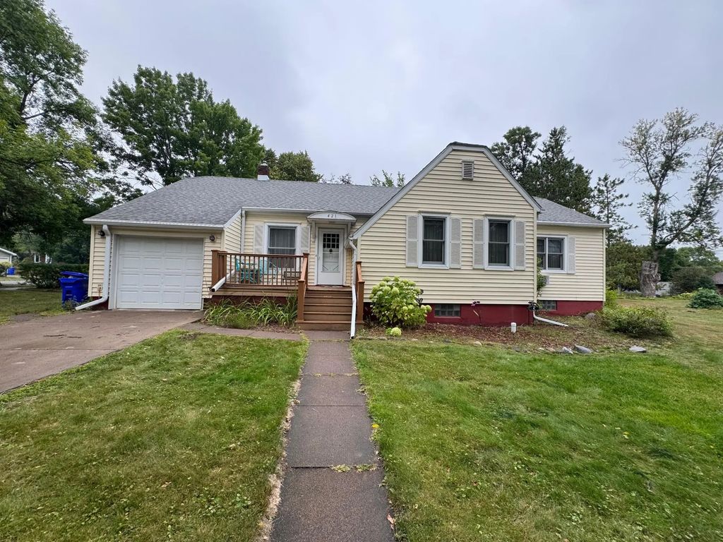 421 1st Street, Moose Lake