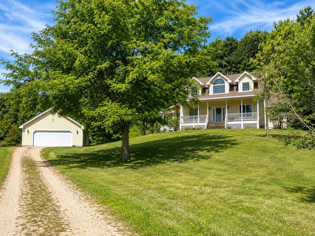 426 Rolling Hills Lane, Hudson