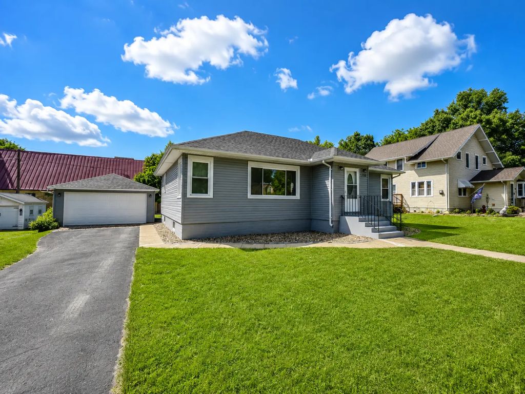110 S 6th Street, Kiester