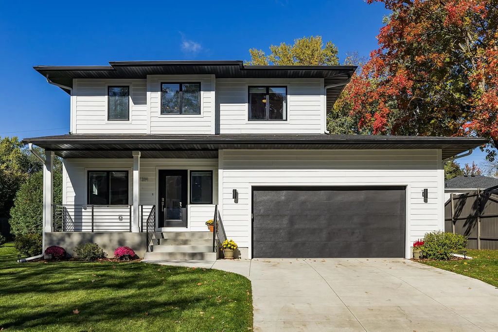 17314 Bay Lane, Minnetonka