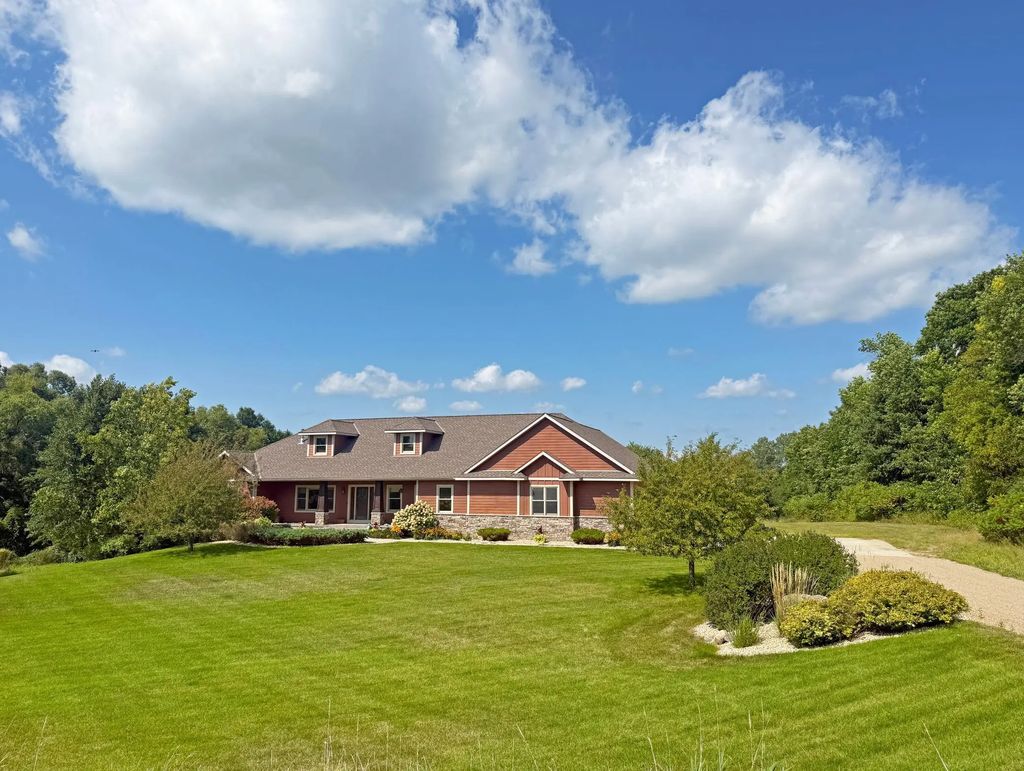 10776 43rd Street Nw, Annandale
