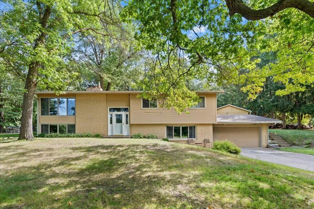 4550 N Benton Drive, Sauk Rapids