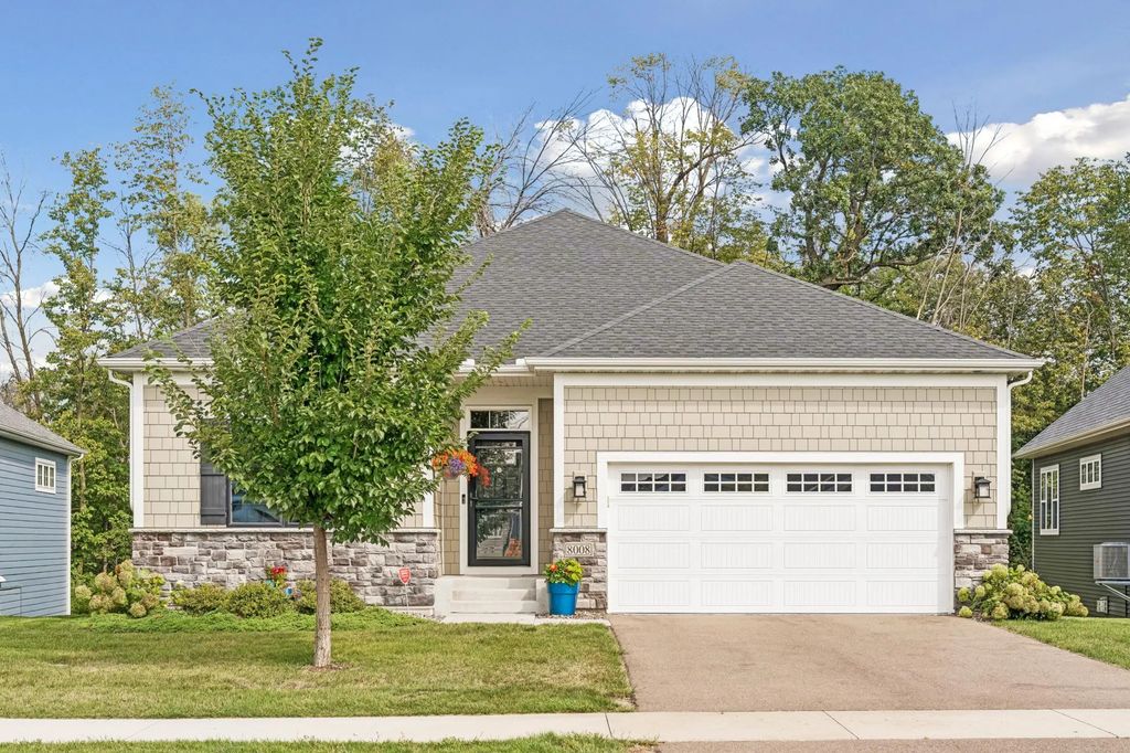8008 Walnut Lane, Corcoran
