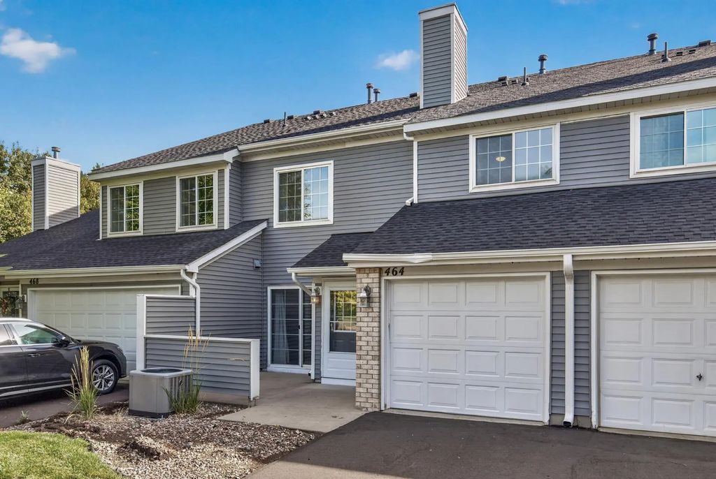 464 Heartland Court, Chanhassen