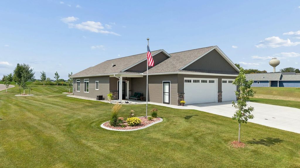 1352 Bradford Street Se, Hutchinson
