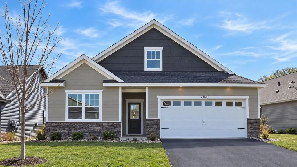 2148 Bluff Heights Drive, Shakopee